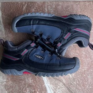 Keen Kids Sneakers - Black and Gray